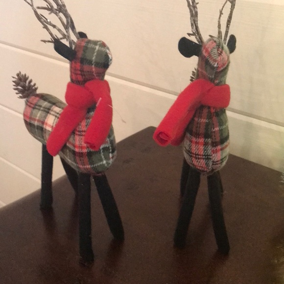 2 Christmas Reindeer - Picture 11 of 13